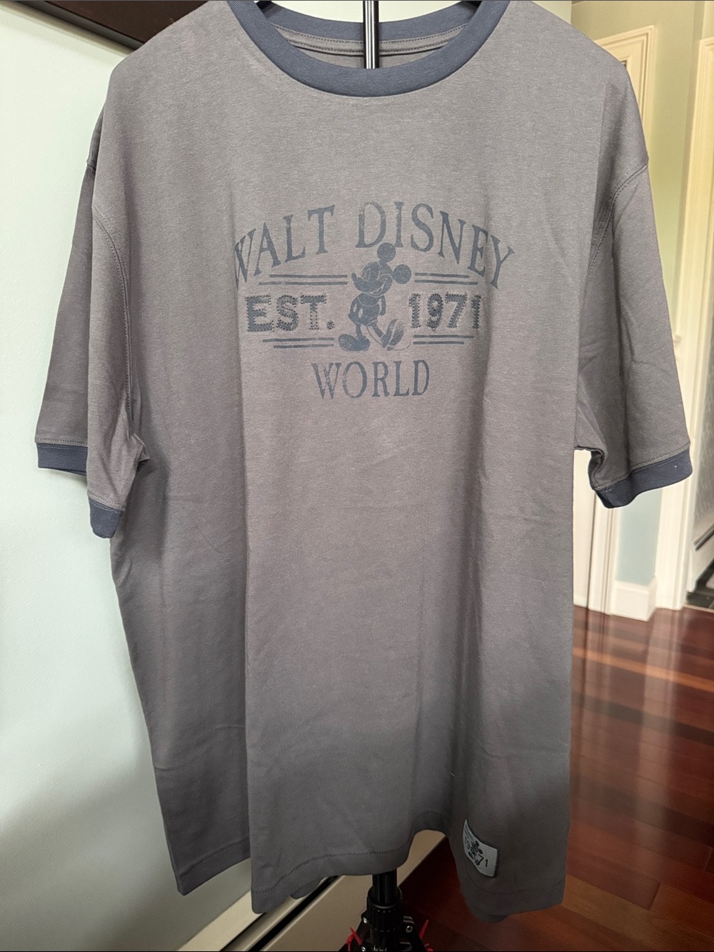 Disney World Mickey Icon Gray Ringer T-Shirt Size XXL NWOT